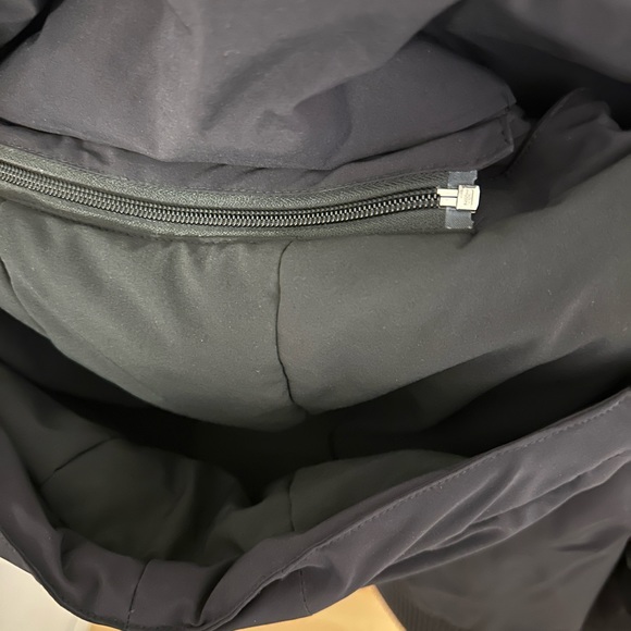 Helly Hansen ski jacket waterproof breathable - Picture 3 of 10